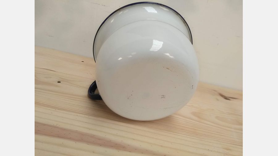 Penico esmaltado Azul e Branco Diam. 24cm