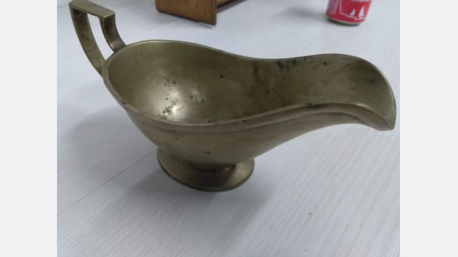 Molheira para servir azeite ou decoração