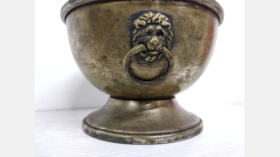 Taça de Hosteas de Igreja em latão