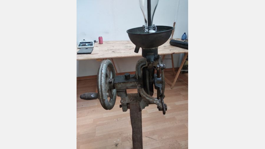 Máquina de lavagem de garrafas de vinho do século 19