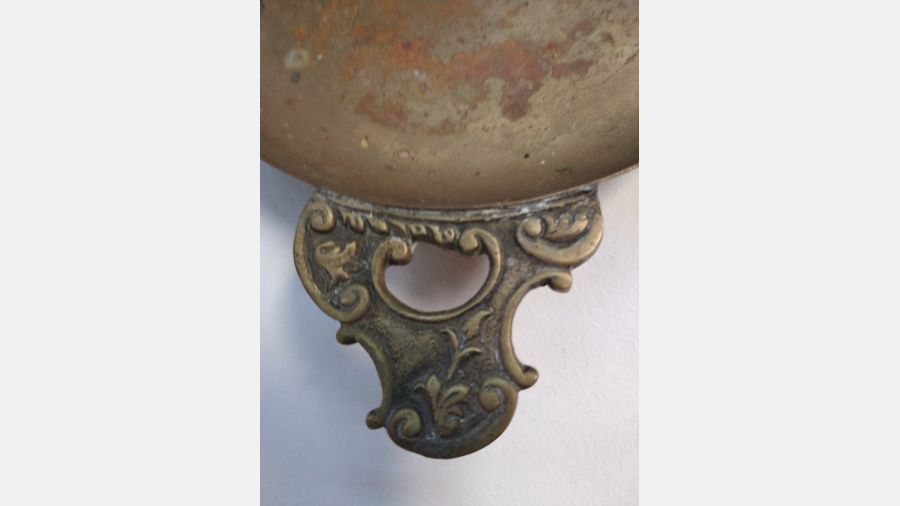 Prato decorativo em latão 