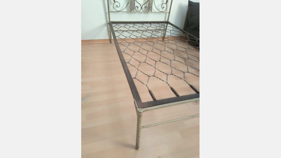 Cama em ferro Branca Vintage 108x185cm 