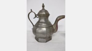 Jarro / bule  em estanho