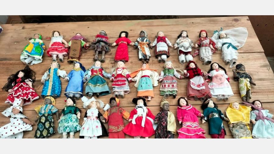 Grande coleção bonecas porcelana 79 BONECAS DO MUNDO