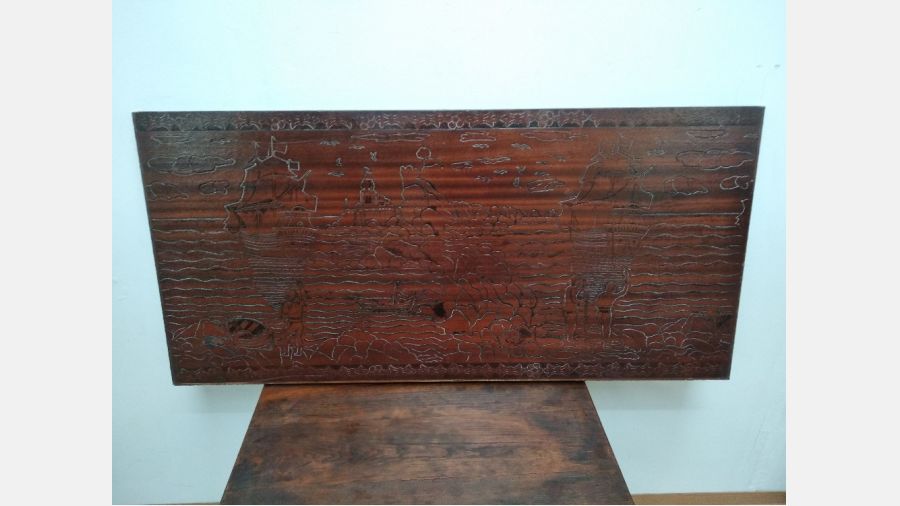 Painel quadro em madeira entalhada