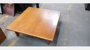 Mesa de centro em madeira de Pinho