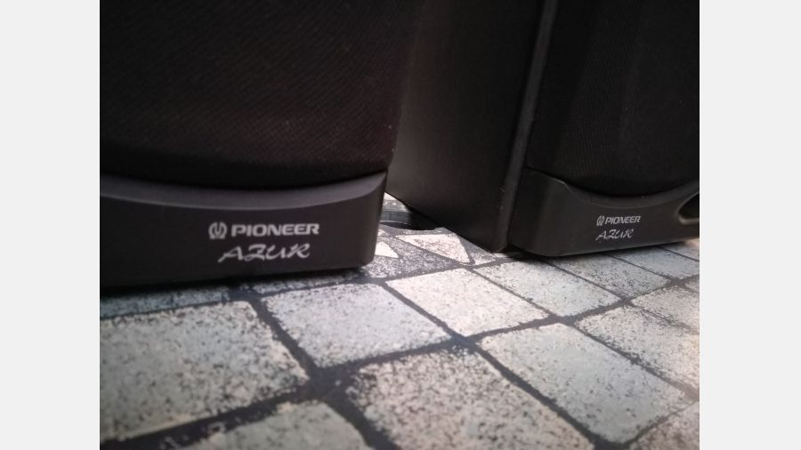 Colunas Pioneer Azur