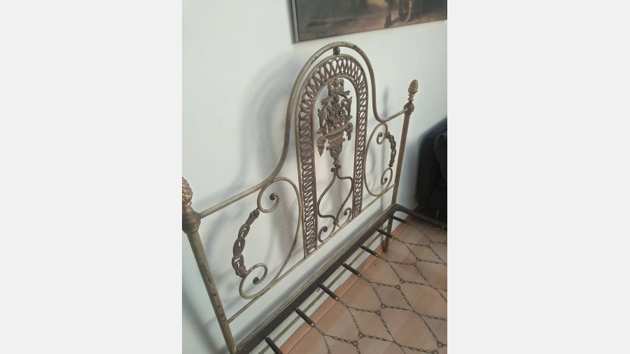 Cama em ferro Branca Vintage 108x185cm 