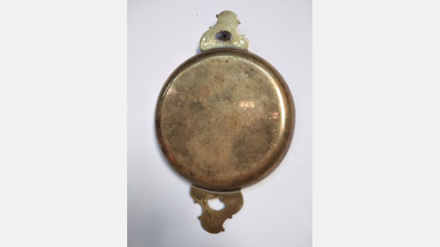 Prato decorativo em latão 