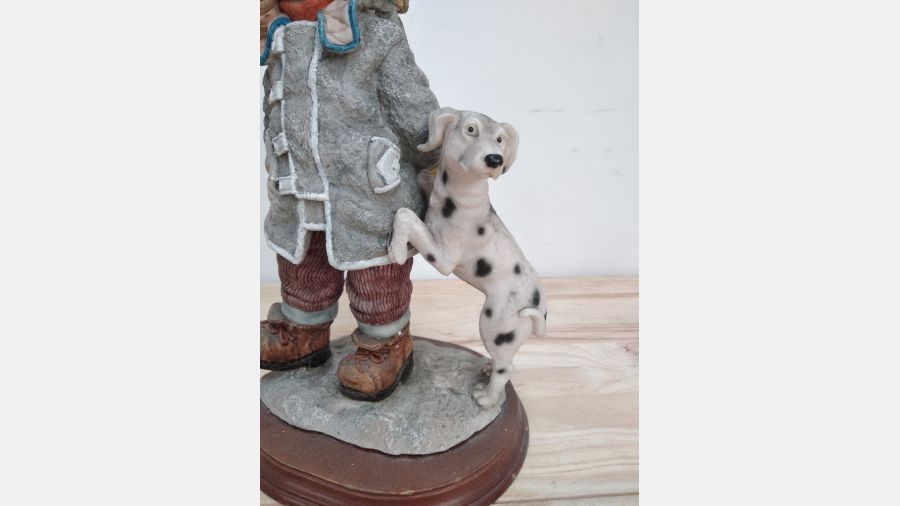 Peça menina e o cão