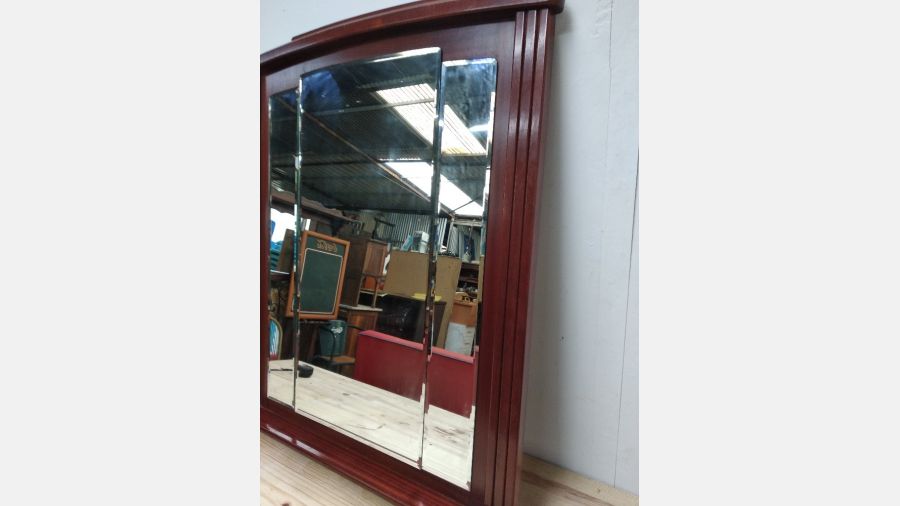 Espelho de parede em madeira nobre