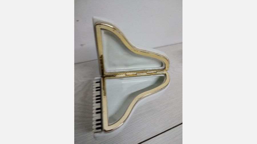 Piano em Cerâmica Guarda Joias